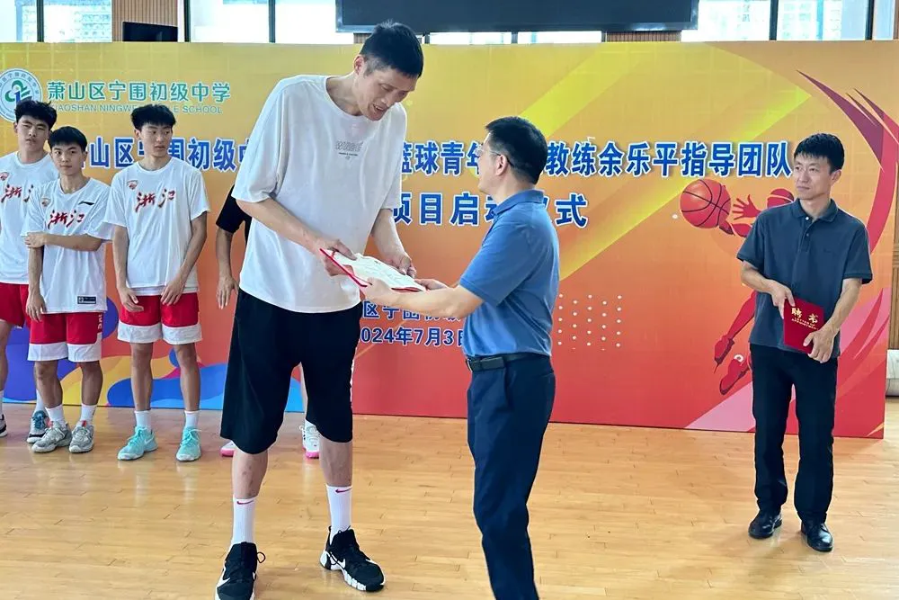 职业篮球运动员的试训经验分享_2